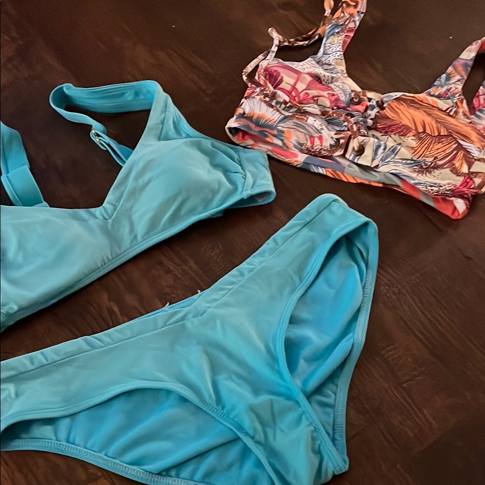 Blue Women's Swim  Set with bonus top size Small/medium